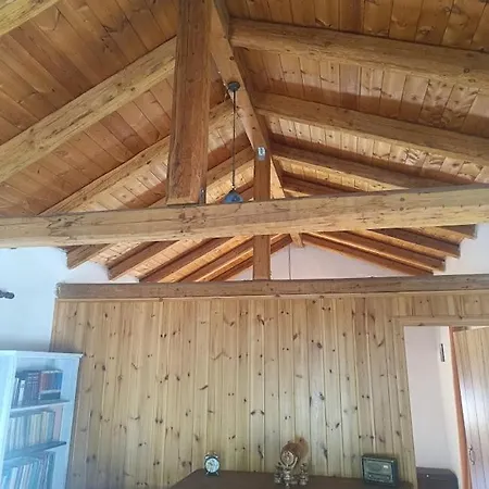 George Traditional Chalet Maroulou
