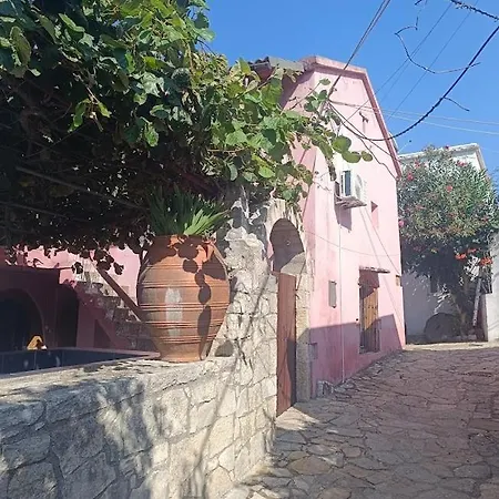 Chalet George Traditional Maroulou